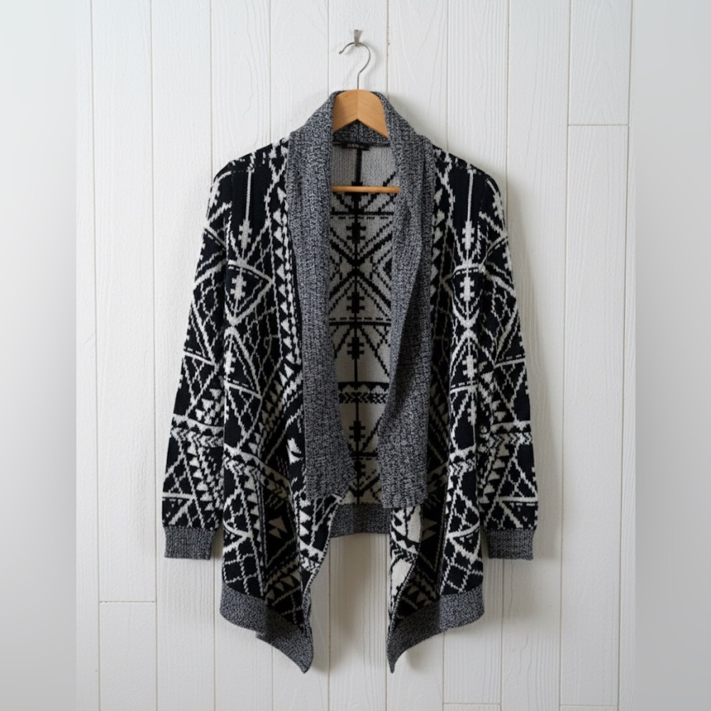 Cozy Open-Front Geometric Cardigan Sweater - Black & Gray